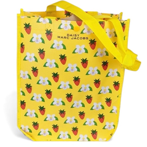 Marc Jacobs Daisy Beauty Shopping
Bag/Tote GWP - Picture 3 of 4